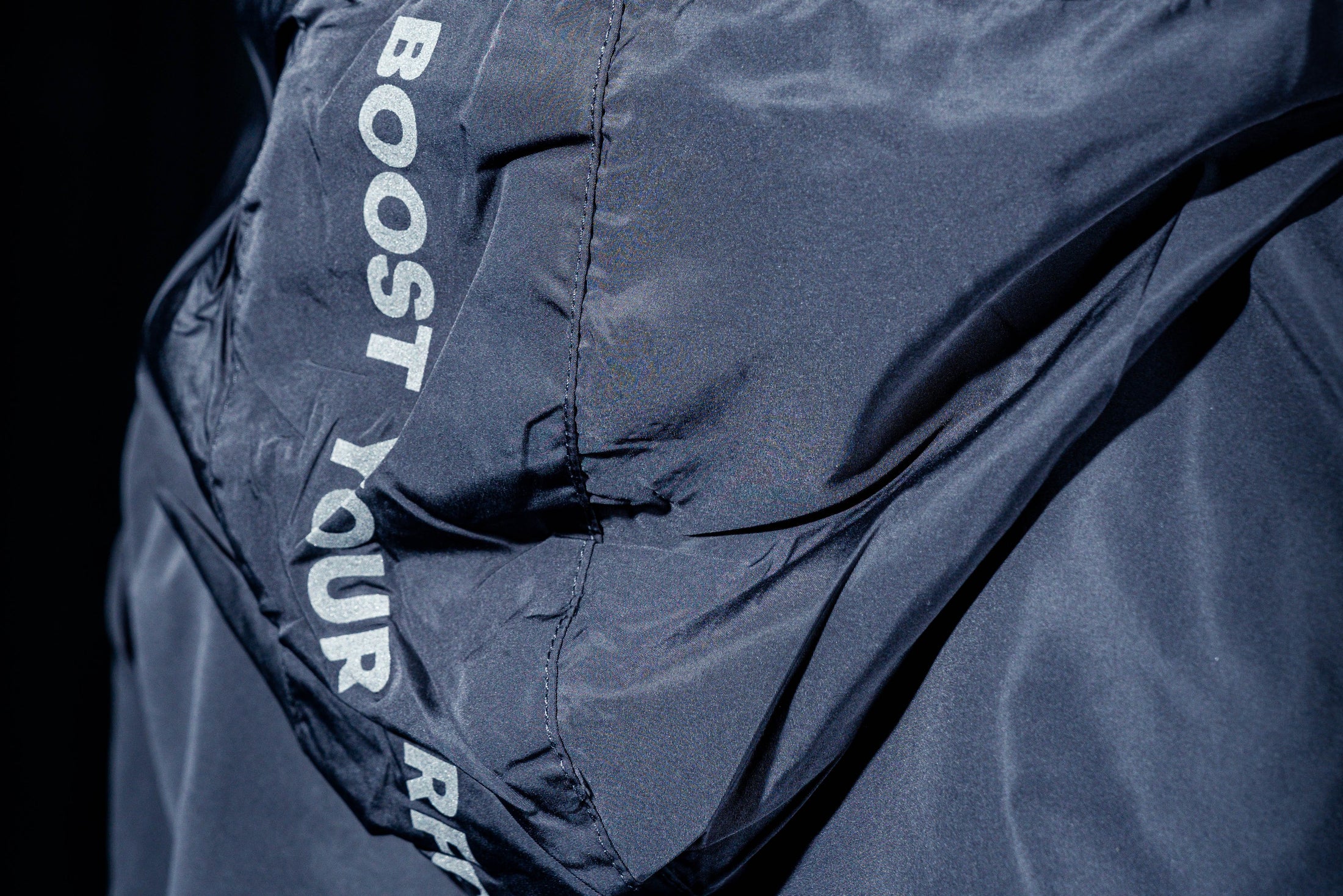 CON CAPUCHA Y CREMALLERAS